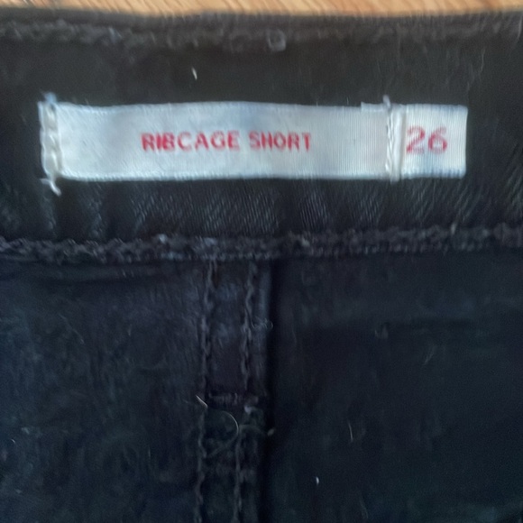 Levi’s black ribcage Jean shorts - Picture 3 of 5